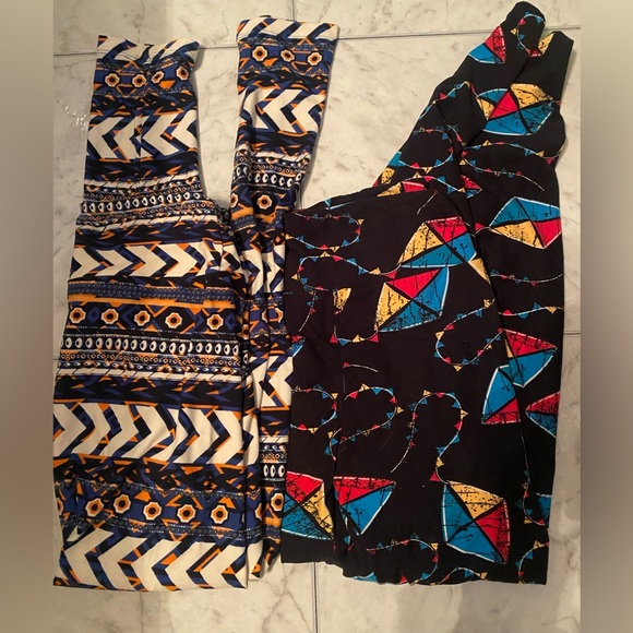 Women’s Lularoe patterned leggings bundle ❤️ - Picture 3 of 16